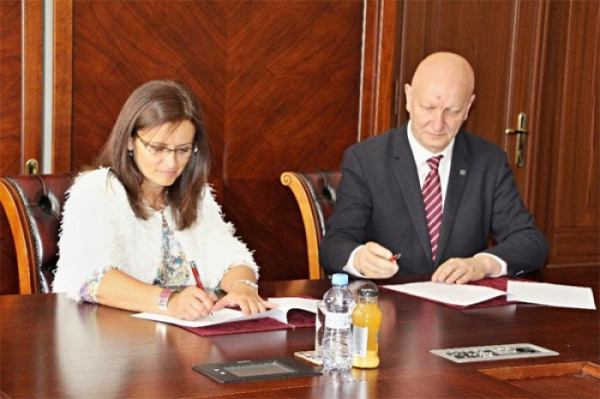 Středočeský kraj se dohodl s ČVUT na spolupráci. Cílem je moderní region