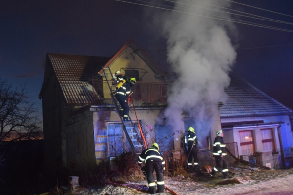 V Postupicích na Benešovsku byl při požáru opuštěného domu zadržen pravděpodobný žhář